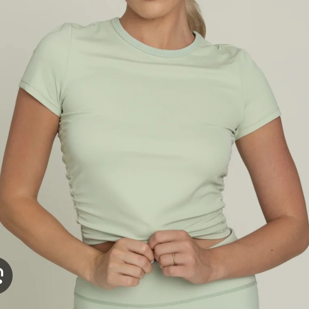 GOLDHINGE ruched side top